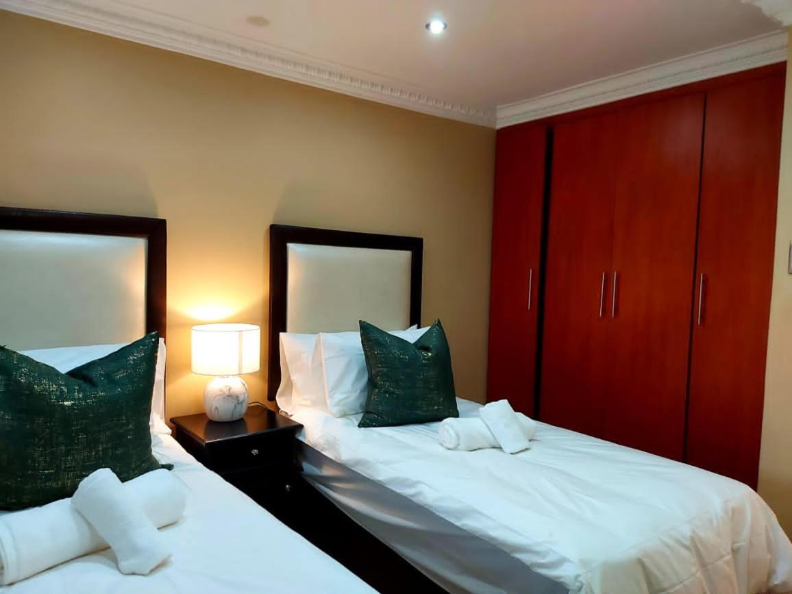 Ocean Sunrise At The Sails - Durban Point Waterfront Apartment Bagian luar foto
