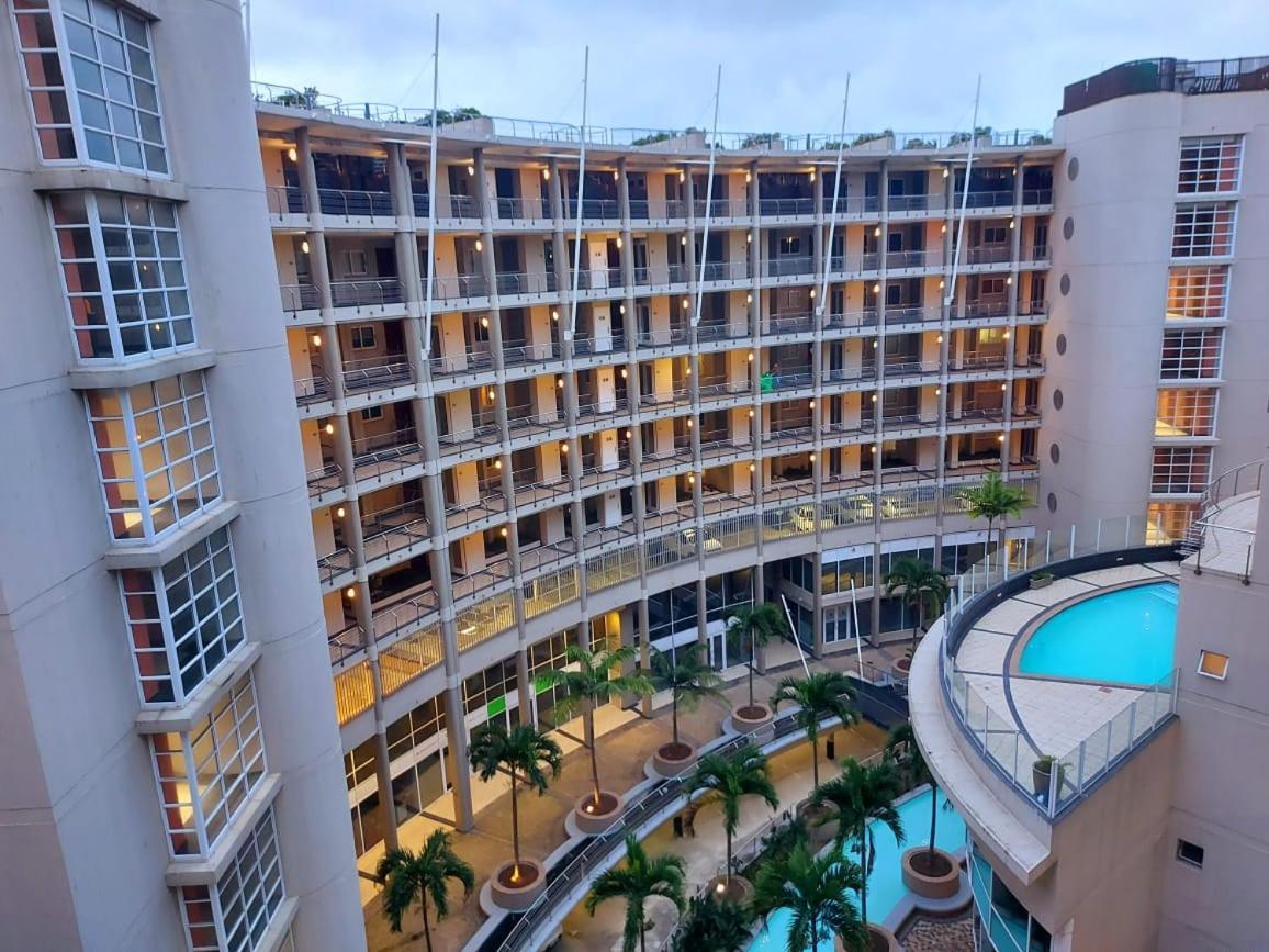 Ocean Sunrise At The Sails - Durban Point Waterfront Apartment Bagian luar foto