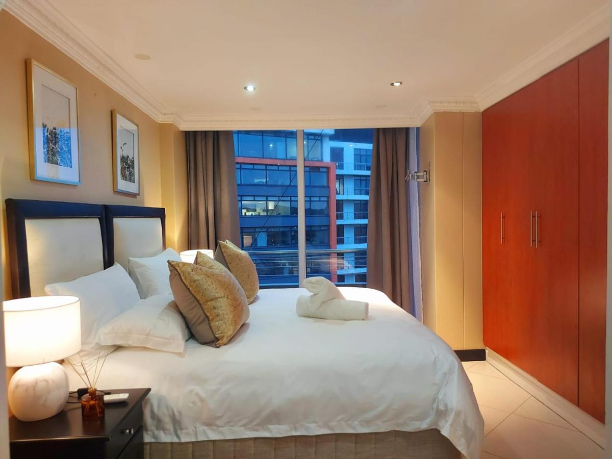 Ocean Sunrise At The Sails - Durban Point Waterfront Apartment Bagian luar foto