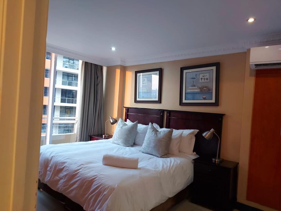 Ocean Sunrise At The Sails - Durban Point Waterfront Apartment Bagian luar foto
