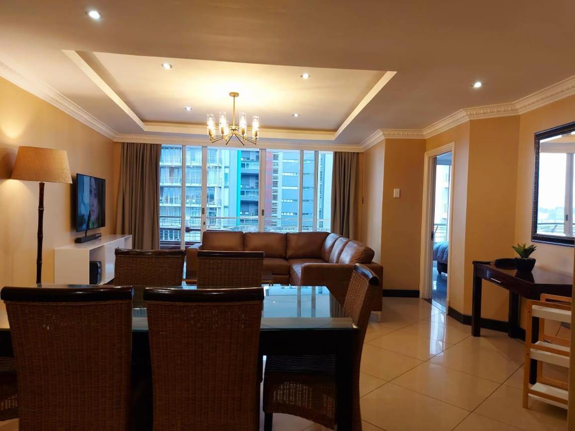Ocean Sunrise At The Sails - Durban Point Waterfront Apartment Bagian luar foto